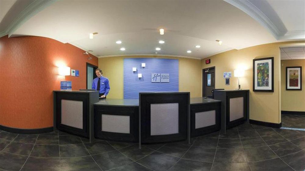 Holiday Inn Express Hotel & Suites North Kansas City By Ihg מראה חיצוני תמונה