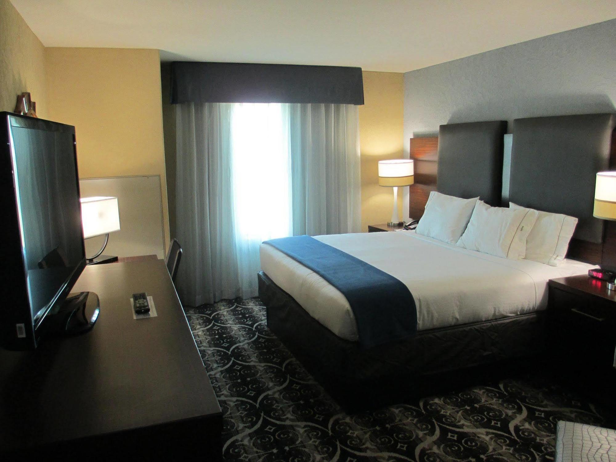 Holiday Inn Express Hotel & Suites North Kansas City By Ihg מראה חיצוני תמונה