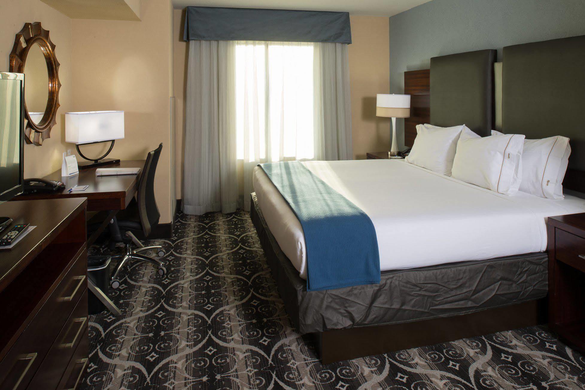 Holiday Inn Express Hotel & Suites North Kansas City By Ihg מראה חיצוני תמונה