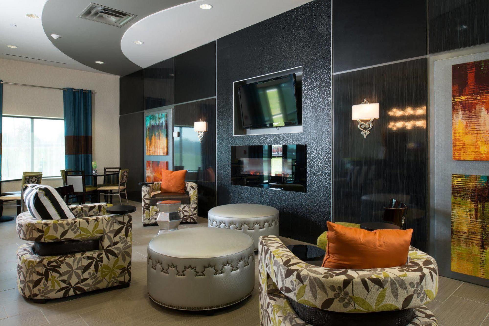 Holiday Inn Express Hotel & Suites North Kansas City By Ihg מראה חיצוני תמונה