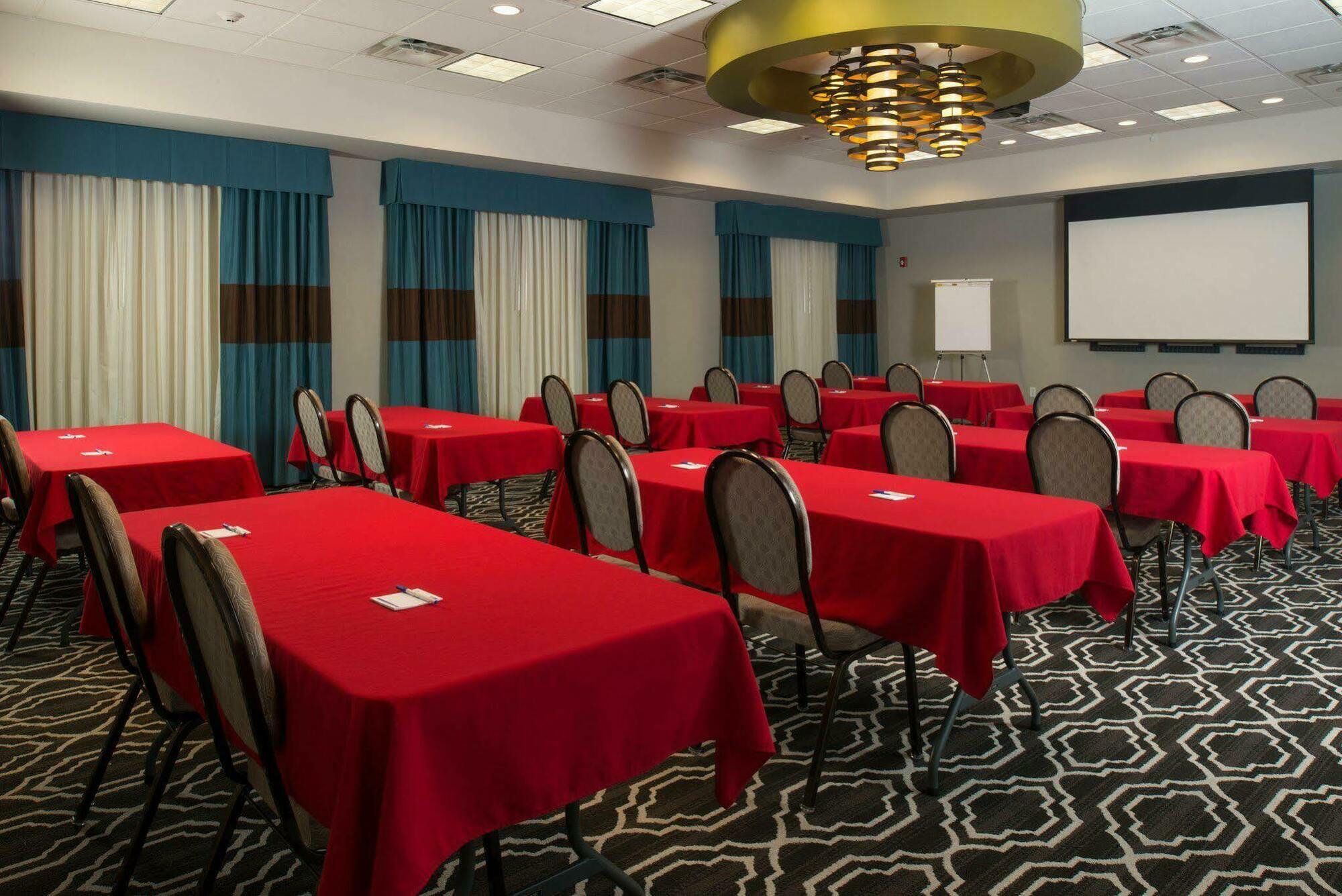 Holiday Inn Express Hotel & Suites North Kansas City By Ihg מראה חיצוני תמונה