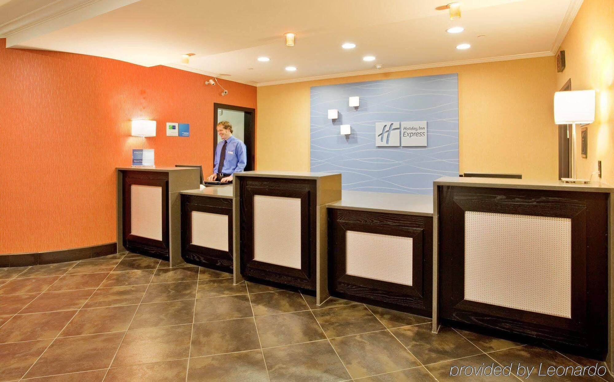 Holiday Inn Express Hotel & Suites North Kansas City By Ihg מראה חיצוני תמונה