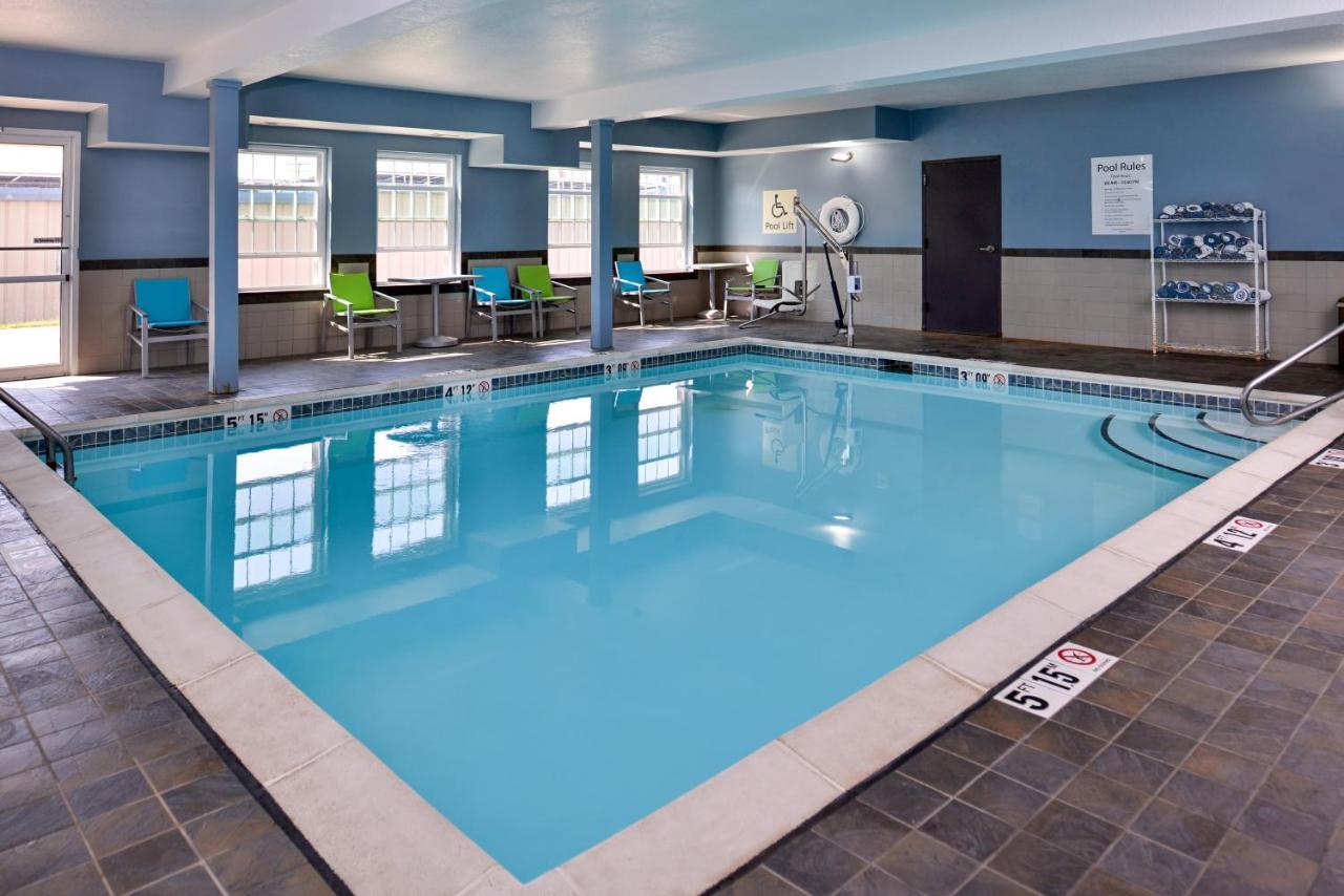 Holiday Inn Express Hotel & Suites North Kansas City By Ihg מראה חיצוני תמונה