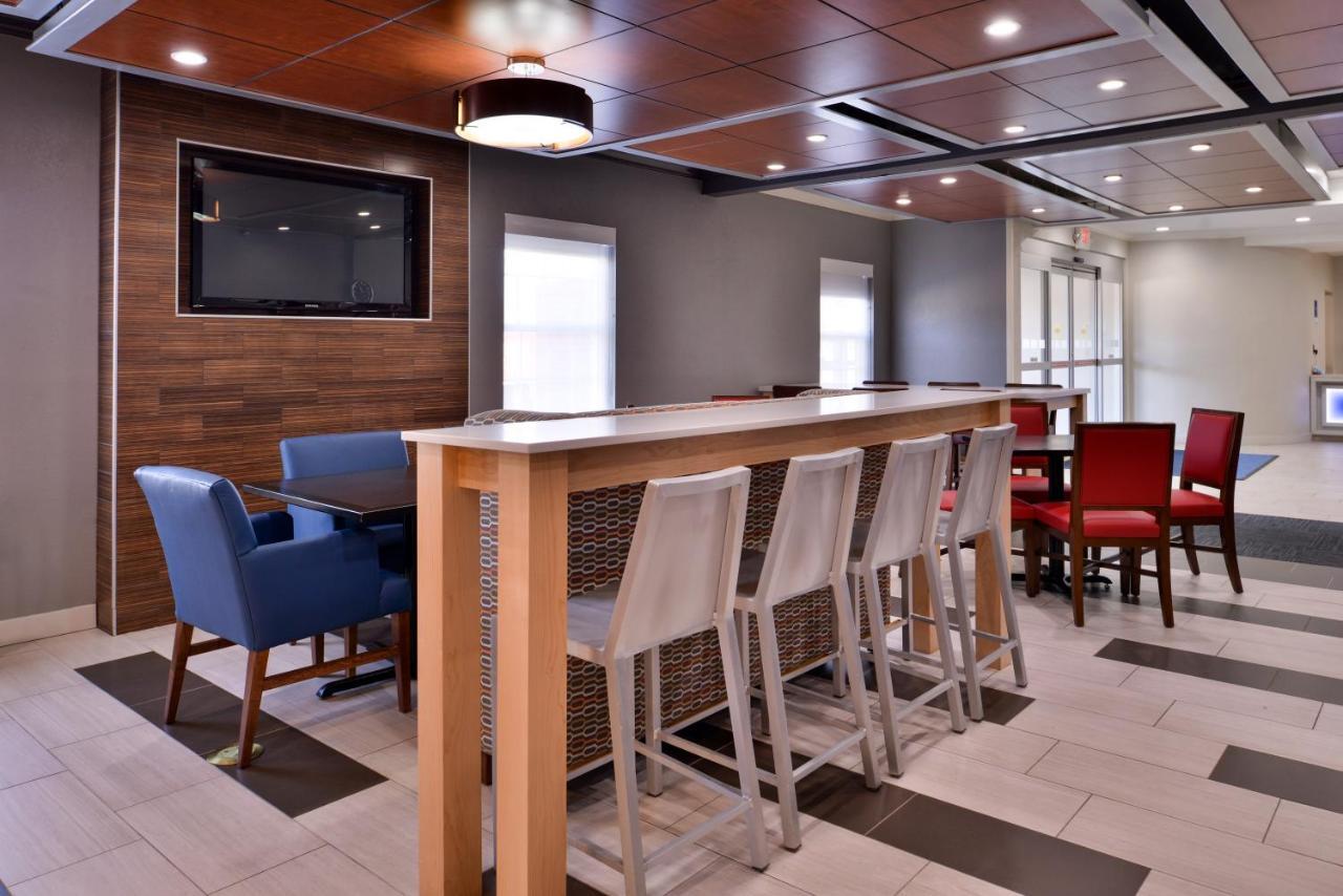 Holiday Inn Express Hotel & Suites North Kansas City By Ihg מראה חיצוני תמונה