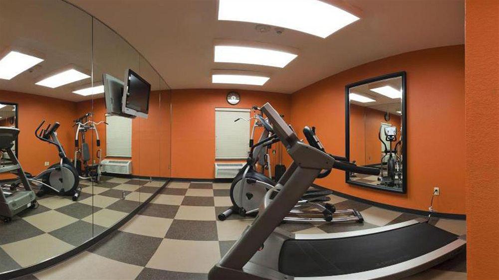 Holiday Inn Express Hotel & Suites North Kansas City By Ihg מראה חיצוני תמונה