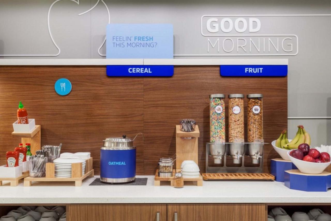 Holiday Inn Express Hotel & Suites North Kansas City By Ihg מראה חיצוני תמונה