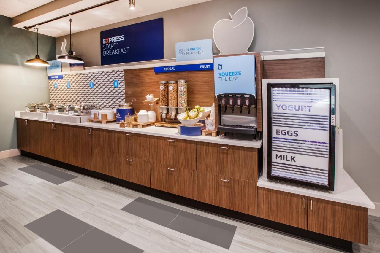 Holiday Inn Express Hotel & Suites North Kansas City By Ihg מראה חיצוני תמונה
